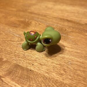 littlest pet shop turtle lps HASBRO 2004